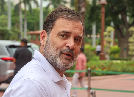 पिक्चर अभी बाकी है, राहुल गांधी ने एसआईआर को लेकर चुनाव आयोग पर फिर बोला हमला पिक्चर अभी बाकी है, राहुल गांधी ने एसआईआर को लेकर चुनाव आयोग पर फिर बोला हमला