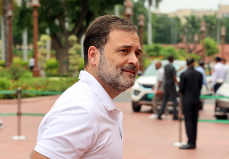 हम बिहार की धरती से वोट चोरी के खिलाफ सीधी लड़ाई छेड़ रहे हैं : राहुल गांधी