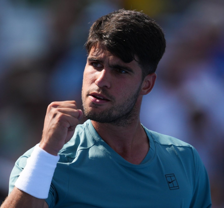 Alcaraz survives Dzumhur scare to reach third round in Cincinnati Alcaraz survives Dzumhur scare to reach third round in Cincinnati