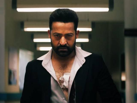 ‘वॉर-2’ के इवेंट में फैंस का प्यार देख भावुक हुए जूनियर एनटीआर, बताया- ‘पिछले जन्मों का आशीर्वाद’