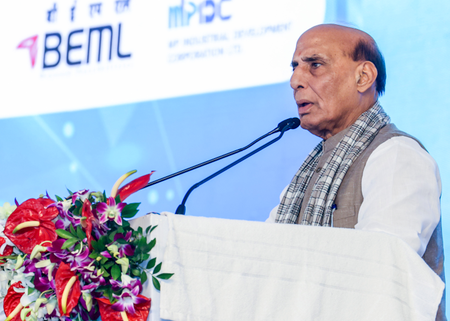 लखनऊ मेट्रो के विस्तार पर रक्षा मंत्री राजनाथ सिंह ने जताई खुशी, कहा- यह जनहितैषी निर्णय