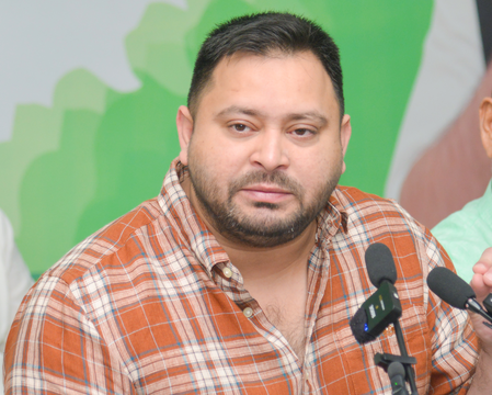 Tejashwi Yadav says two NDA leaders hold dual voter IDs, questions EC’s impartiality