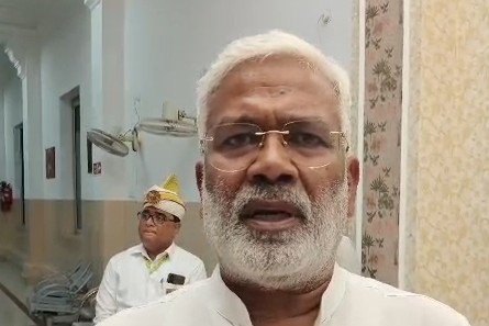 सपा विधायक पूजा पाल ने भी माना, योगी सरकार में कानून का राज: स्वतंत्र देव सिंह