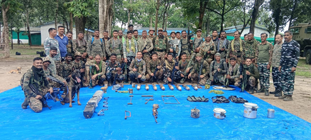 बीजापुर : माओवादियों के खिलाफ बड़ी कार्रवाई, स्मारक ध्वस्त, हथियार और विस्फोटक बरामद