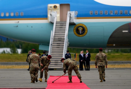 Red carpet and fighter jets set the stage as Trump, Putin meeting begins in Alaska