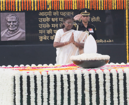 Leaders pay floral tributes to Atal Bihari Vajpayee at Sadaiv Atal