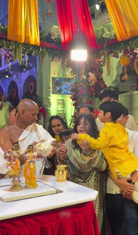 Ektaa Kapoor does ‘abhishek’ of Lord Krishna with son Ravie this Janmashtami