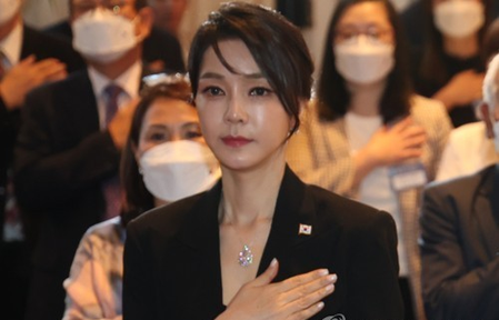 South Korea: Special counsel weighs bribery charges against ex-first lady Kim over luxury necklace
