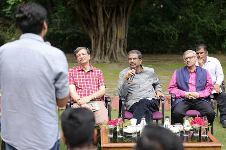 हमारे आईआईटी संस्थान 'आत्मनिर्भर भारत' की आधारशिला बनेंगे : धर्मेंद्र प्रधान