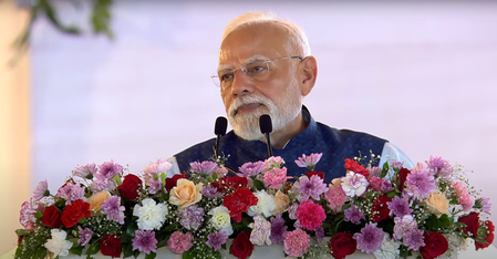 सिर पर संविधान रखकर नाचने वालों ने संविधान को कुचला : पीएम नरेंद्र मोदी