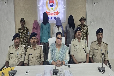 पलामू में प्रेम प्रसंग के विवाद में युवक की हत्या, शव रेलवे ट्रैक पर फेंका, चार गिरफ्तार पलामू में प्रेम प्रसंग के विवाद में युवक की हत्या, शव रेलवे ट्रैक पर फेंका, चार गिरफ्तार