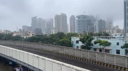Red alert issued as heavy rain batters Mumbai, schools and colleges closed due to waterlogging