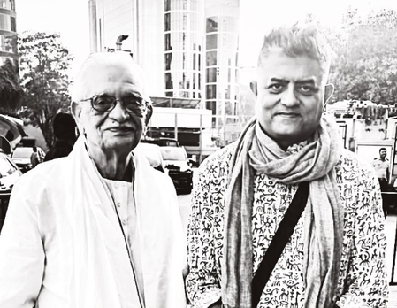 गजराज राव ने गुलजार को दी जन्मदिन की बधाई, बोले- 'वो गुल नहीं, उनकी खुशबू हैं'