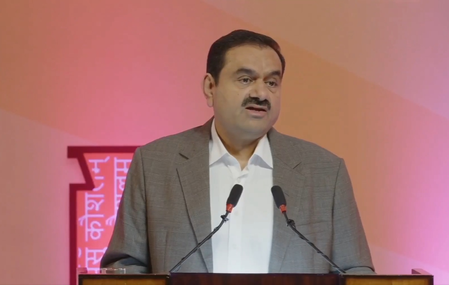 सुरक्षित भविष्य के लिए टेक्नोलॉजी में आत्मनिर्भर बनना आवश्यक : गौतम अदाणी