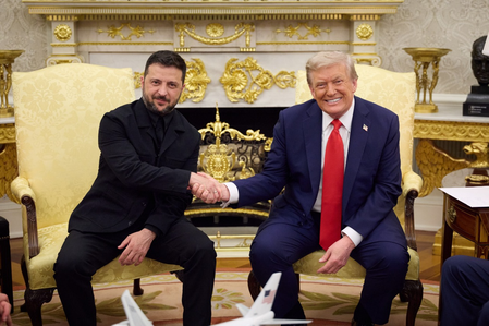 Zelensky gives Melania Trump a letter days after she sent personal note to Putin Zelensky gives Melania Trump a letter days after she sent personal note to Putin
