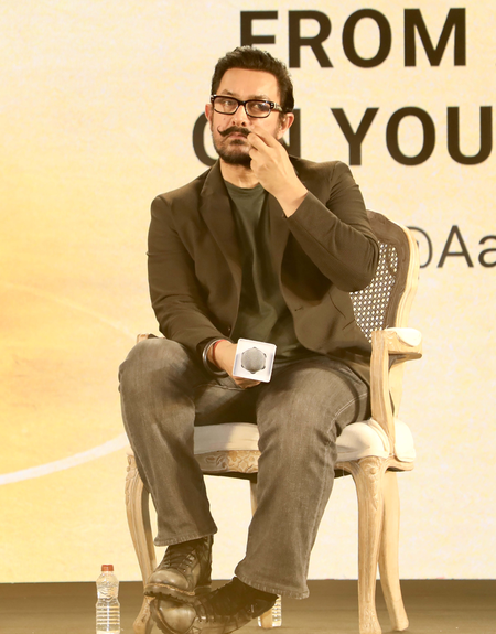 Aamir Khan calls his 3 Idiots co-star Achyut Potdar 'a wonderful human being, & a great colleague'
