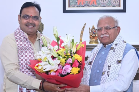 Rajasthan CM meets Manohar Lal Khattar; discusses green energy corridor proposals