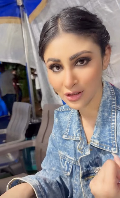 Mouni Roy gobbles Chole Bhature to stay "fit"