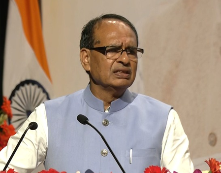 एक राष्ट्र, एक चुनाव से देश का विकास तेज गति से होगा केंद्रीय मंत्री शिवराज सिंह चौहान एक राष्ट्र, एक चुनाव से देश का विकास तेज गति से होगा केंद्रीय मंत्री शिवराज सिंह चौहान