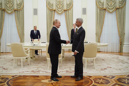 India, Russia come closer to reviving trade corridors, bolstering economic ties India, Russia come closer to reviving trade corridors, bolstering economic ties