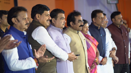 नितिन गडकरी की जबलपुर को बड़ी सौगात, 9 राष्ट्रीय राजमार्ग परियोजनाओं का किया लोकार्पण और शिलान्यास नितिन गडकरी की जबलपुर को बड़ी सौगात, 9 राष्ट्रीय राजमार्ग परियोजनाओं का किया लोकार्पण और शिलान्यास