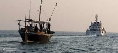 गुजरात भारत-पाकिस्तान सीमा पर 15 पाकिस्तानी मछुआरे पकड़े गए गुजरात भारत-पाकिस्तान सीमा पर 15 पाकिस्तानी मछुआरे पकड़े गए
