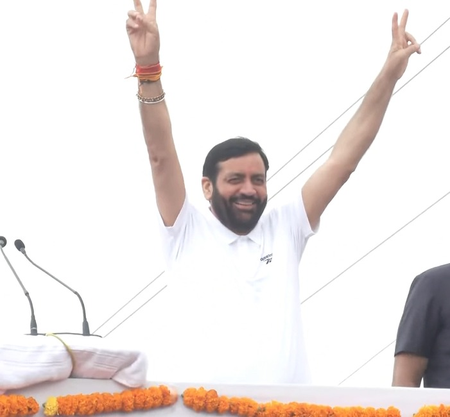 हरियाणा सिरसा में यूथ मैराथन का आयोजन, सीएम सैनी ने दिखाई हरी झंडी हरियाणा सिरसा में यूथ मैराथन का आयोजन, सीएम सैनी ने दिखाई हरी झंडी