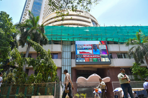 Global cues, fed rate cut signals among major factors to drive Indian stock market next week Global cues, fed rate cut signals among major factors to drive Indian stock market next week