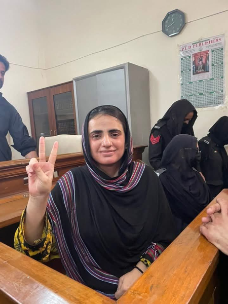 Pakistan: Court extends physical remand of Baloch activists, Mahrang Baloch says "movement will not stop with imprisonment" Pakistan: Court extends physical remand of Baloch activists, Mahrang Baloch says "movement will not stop with imprisonment"