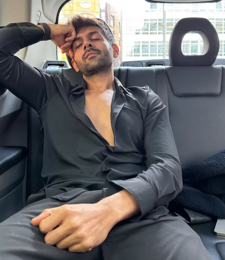After unwinding in London, Kartik Aaryan is off to Marathon shoot of 48 hours After unwinding in London, Kartik Aaryan is off to Marathon shoot of 48 hours