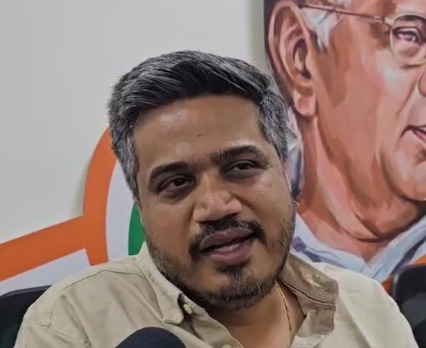 शिरसाट ने 5 करोड़ रुपए का घोटाला किया, सीएम करें सिडको रिपोर्ट की जांच रोहित पवार शिरसाट ने 5 करोड़ रुपए का घोटाला किया, सीएम करें सिडको रिपोर्ट की जांच रोहित पवार