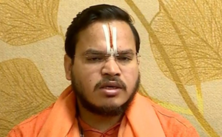 स्वामी रामभद्राचार्य के बयान पर रामचंद्र दास ने दी सफाई, कहा- संत प्रेमानंद सम्मान के अधिकारी, विवाद अस्वीकार्य स्वामी रामभद्राचार्य के बयान पर रामचंद्र दास ने दी सफाई, कहा- संत प्रेमानंद सम्मान के अधिकारी, विवाद अस्वीकार्य