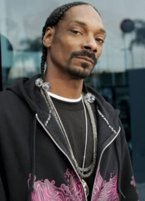 Why Snoop Dogg is scared of going to movies with his grandkids? Why Snoop Dogg is scared of going to movies with his grandkids?