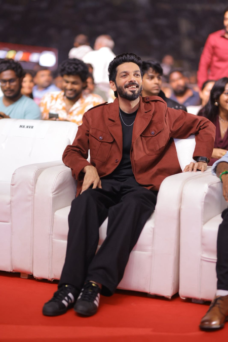 Sivakarthikeyan tells Anirudh: Continue to remain jolly and give us hit songs to vibe!