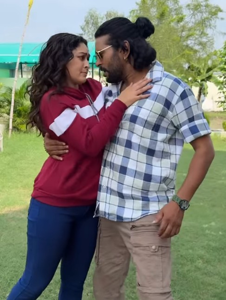 'झुलनी' पर भोजपुरी एक्ट्रेस सपना चौहान का धमाकेदार डांस, एक्सप्रेशन और स्टेप्स से लूटी महफिल