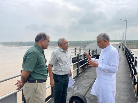 Gujarat Minister Bavaliya reviews rising Sabarmati water level at Sant Sarovar barrage