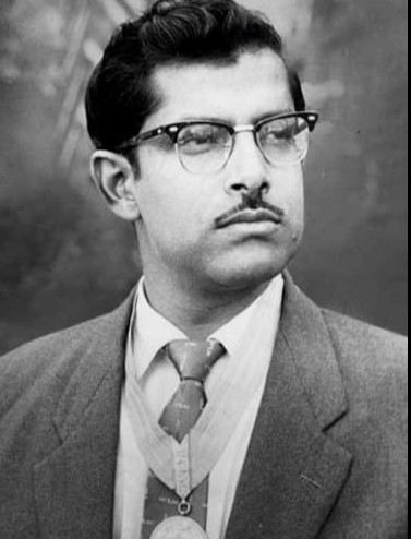ऋषिकेश मुखर्जी का था अनोखा स्टाइल, शतरंज की तरह सोच-समझकर बुनते थे सीन