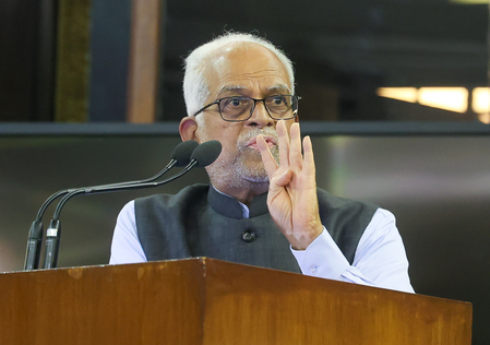 सपा सांसदों ने बी. सुदर्शन रेड्डी का किया समर्थन, बोले- 'संवैधानिक पद की बढ़ेगी गरिमा'