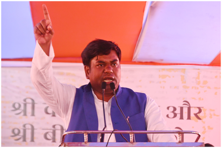 VIP chief Mukesh Sahani pledges 37 pc tickets for EBC candidates in Bihar polls VIP chief Mukesh Sahani pledges 37 pc tickets for EBC candidates in Bihar polls