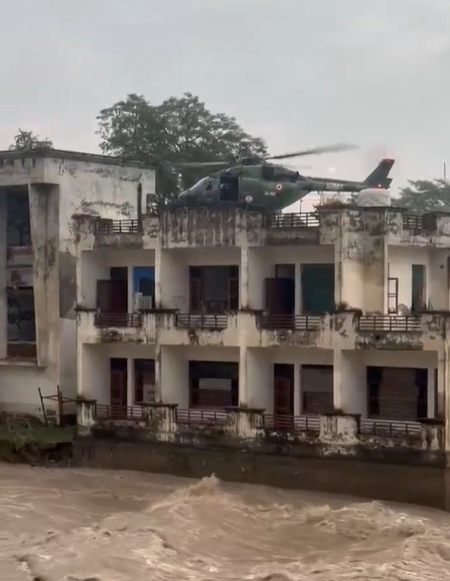 Indian Army Aviation rescues CRPF personnel from flood-hit building in Punjab