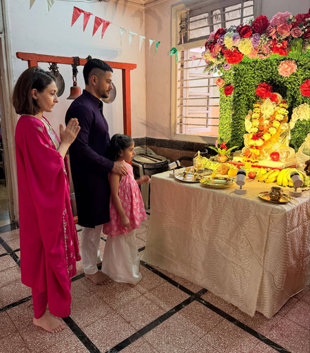 Kunal, Soha share glimpse of their Ganesh Chaturthi celebrations with daughter Inaaya Kunal, Soha share glimpse of their Ganesh Chaturthi celebrations with daughter Inaaya