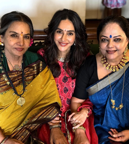 Shabana Azmi shares a beautiful picture with two 'Marathi Mulgis' Shibani and Tanvi Shabana Azmi shares a beautiful picture with two 'Marathi Mulgis' Shibani and Tanvi