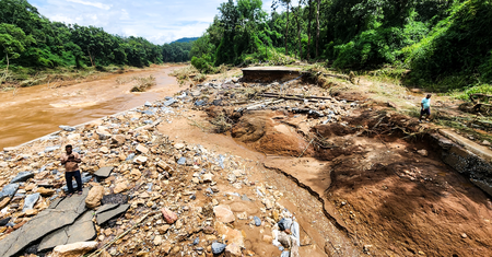 Madhya Pradesh govt extends Rs 5cr assistance to flood-hit neighbouring Chhattisgarh Madhya Pradesh govt extends Rs 5cr assistance to flood-hit neighbouring Chhattisgarh