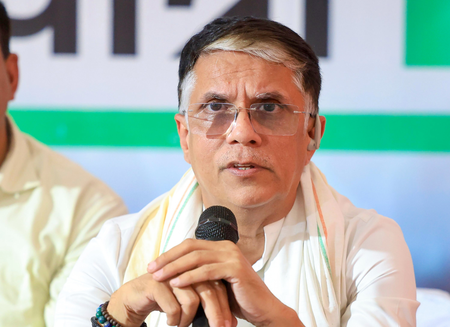 केजरीवाल ने 'गांधी परिवार' पर लगाया भाजपा से 'समझौते' का आरोप, कांग्रेस ने उठाए सवाल