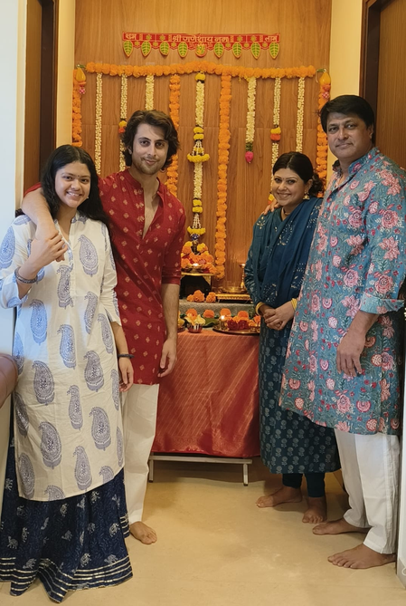 Salil Ankola recalls why his first visit to Siddhivinayak Temple with wife Ria was very special Salil Ankola recalls why his first visit to Siddhivinayak Temple with wife Ria was very special