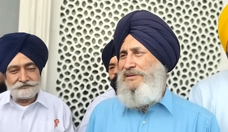 श्री दरबार साहिब में अकाली दल ने की शुक्राना अरदास, लैंड पूलिंग पॉलिसी खत्म होने पर जताया आभार श्री दरबार साहिब में अकाली दल ने की शुक्राना अरदास, लैंड पूलिंग पॉलिसी खत्म होने पर जताया आभार