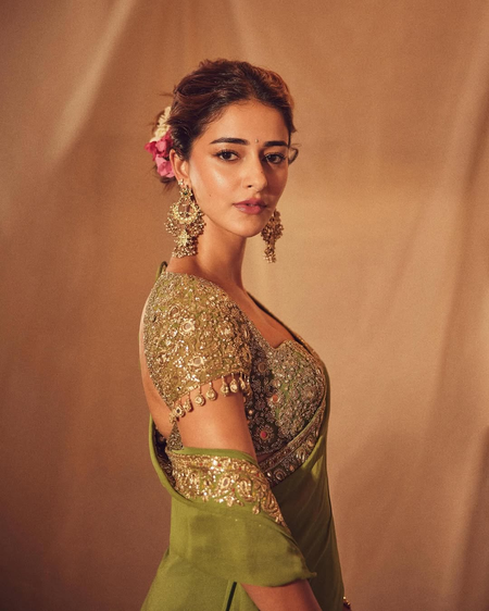 Ananya Panday radiates festive glow in her saree look on Ganesh Chaturthi Ananya Panday radiates festive glow in her saree look on Ganesh Chaturthi