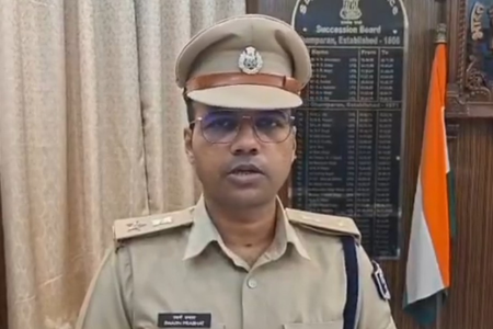 बिहार में नेपाल बॉर्डर से तीन पाकिस्तानी घुसे, सूचना देने वालों के लिए 50 हजार रुपए इनाम की घोषणा बिहार में नेपाल बॉर्डर से तीन पाकिस्तानी घुसे, सूचना देने वालों के लिए 50 हजार रुपए इनाम की घोषणा