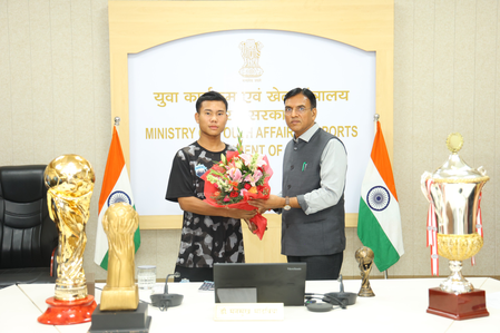 Dr. Mansukh Mandaviya felicitates young footballers after historic European treble Dr. Mansukh Mandaviya felicitates young footballers after historic European treble