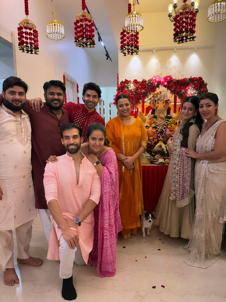 'Pati Patni Aur Panga' team visit Gurmeet Choudhary & Debina Bonnerjee to seek blessings from Bappa 'Pati Patni Aur Panga' team visit Gurmeet Choudhary & Debina Bonnerjee to seek blessings from Bappa